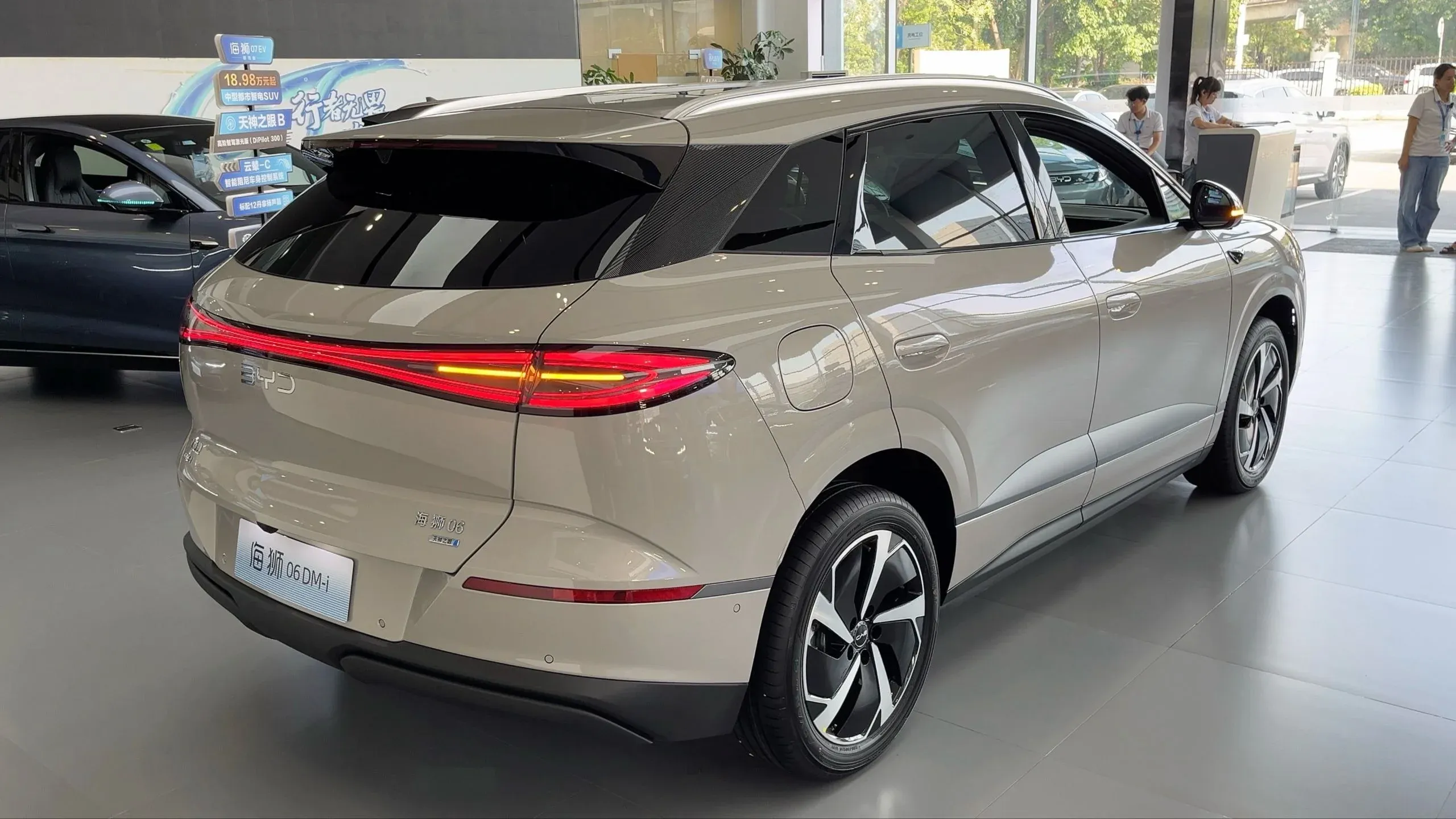 BYD Launches Seal 06 EV and Seal 06 DM-i in China, Starting at $19,300 cover image